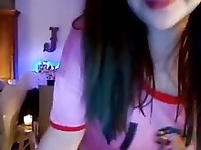 Hot camgirl changes outfits