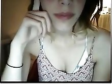 Camchat Hot Girl Show Boobs Pussy !