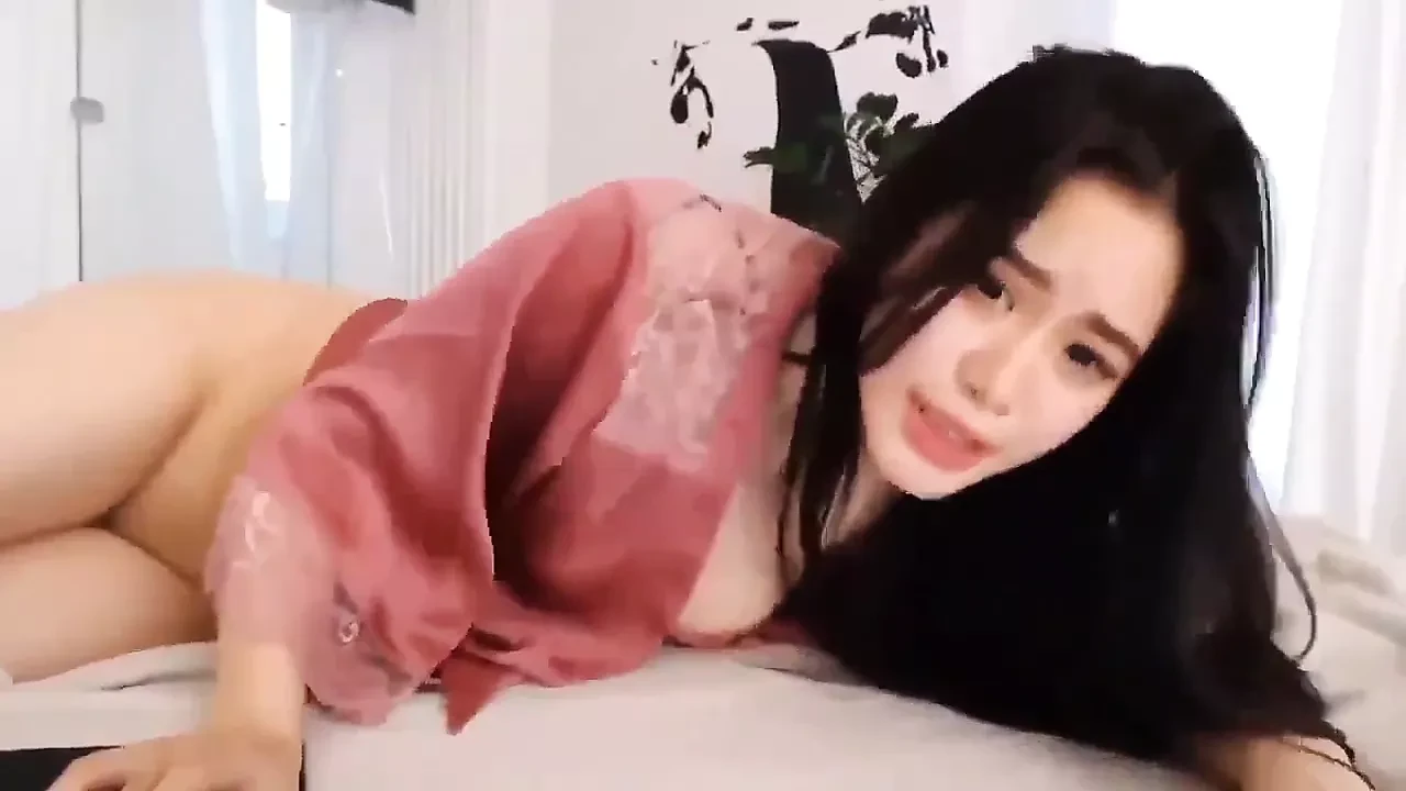 Chinese webcam girl